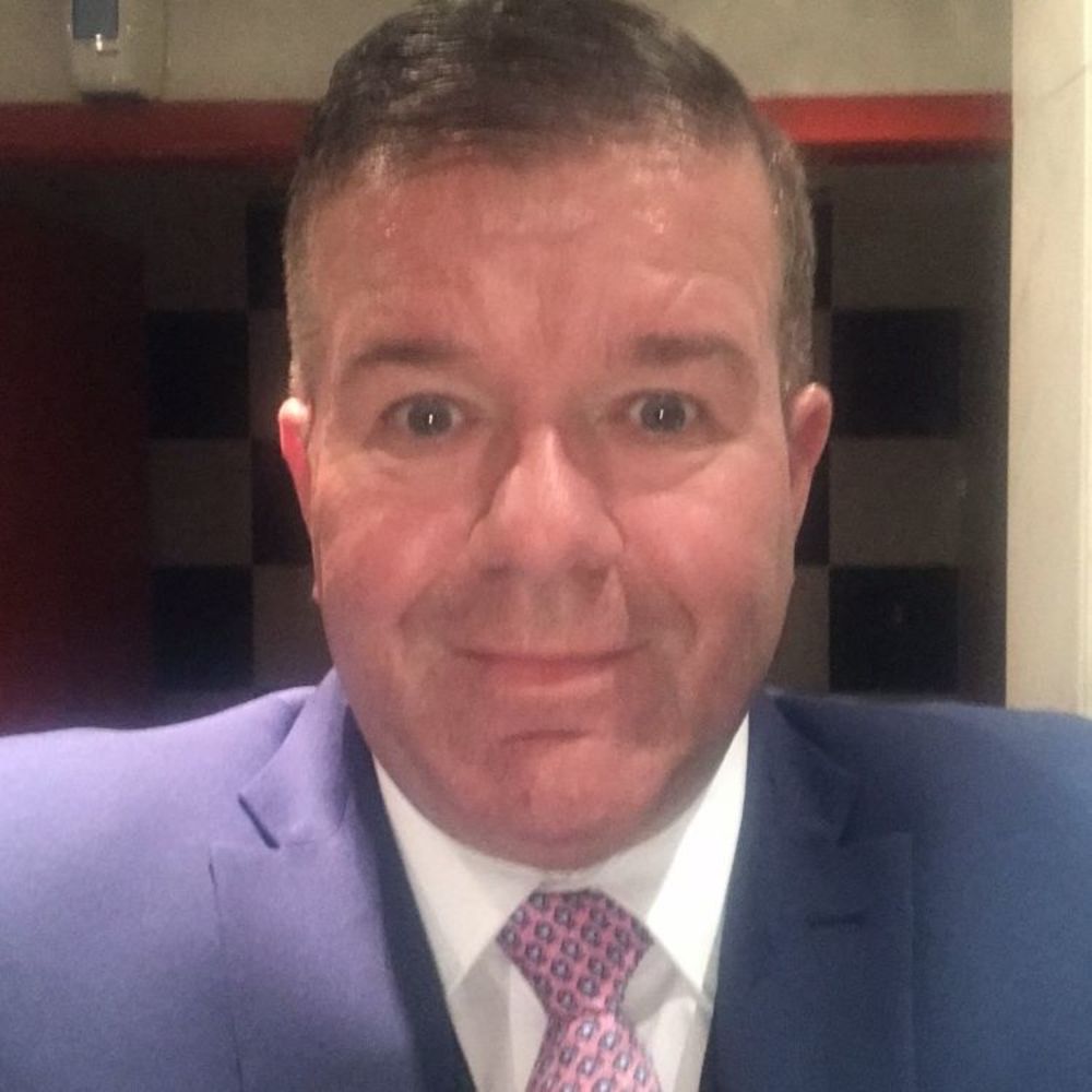 Meet your Posher, Simon